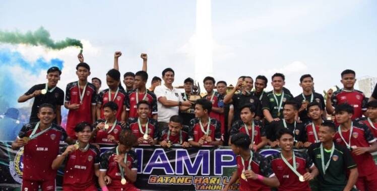Cara Fadhil Arief Cari Pesepak Bola Unggul