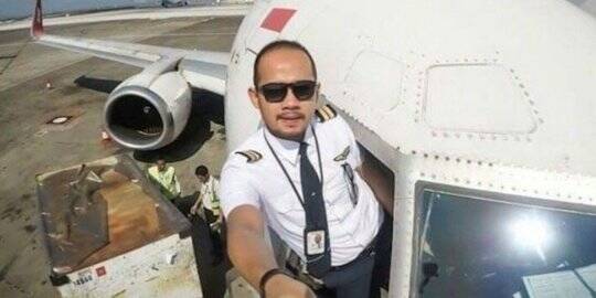 Co-Pilot Fadly Masih Lajang Sempat Telpon Ibu Sebelum Sriwijaya Air Jatuh