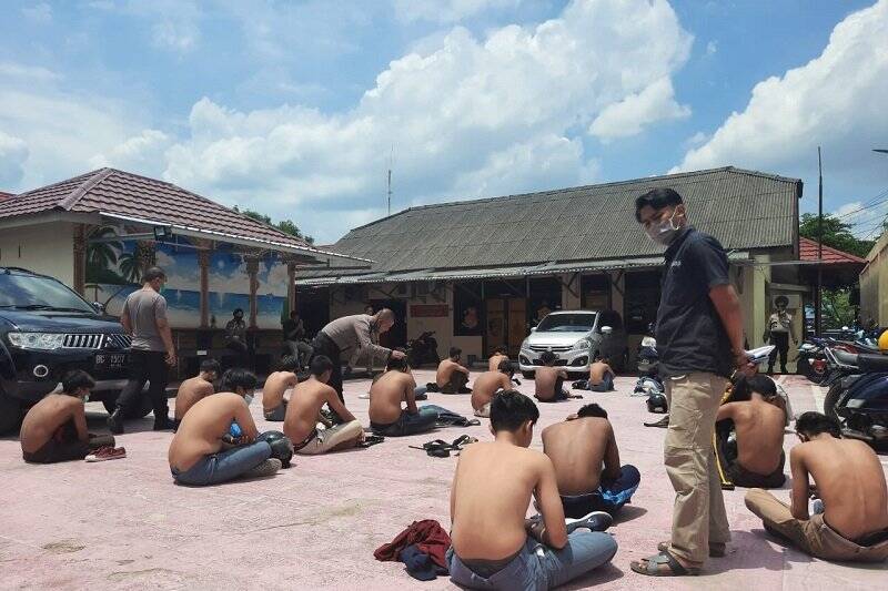 Dampak UU Cipta Kerja, Gedung DPRD Kota Jambi Jadi Sasaran