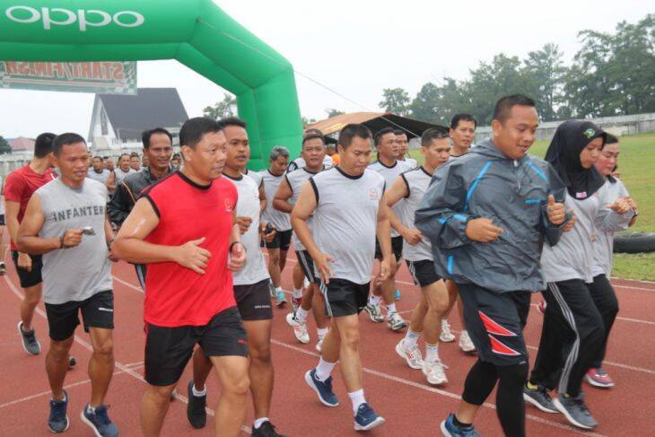 Danrem 042/Gapu Ajak Prajurit Rutin Lari Pagi