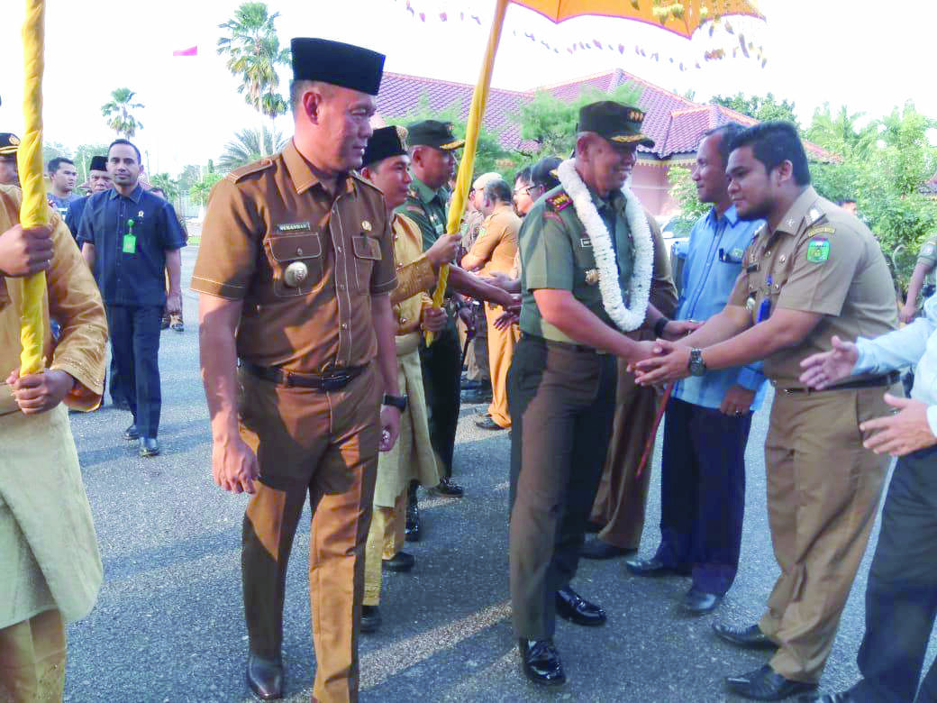 Danrem Jambi Kolonel Inf.Dani Budianto Kunker Ke Tebo Buka TMMD Di Kelurahan Pulau Temiang