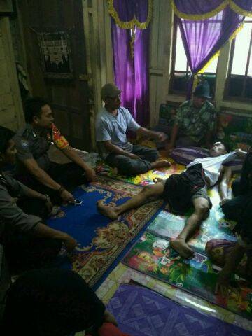 Darah Segar Mengalir Dari Kepala Dani
