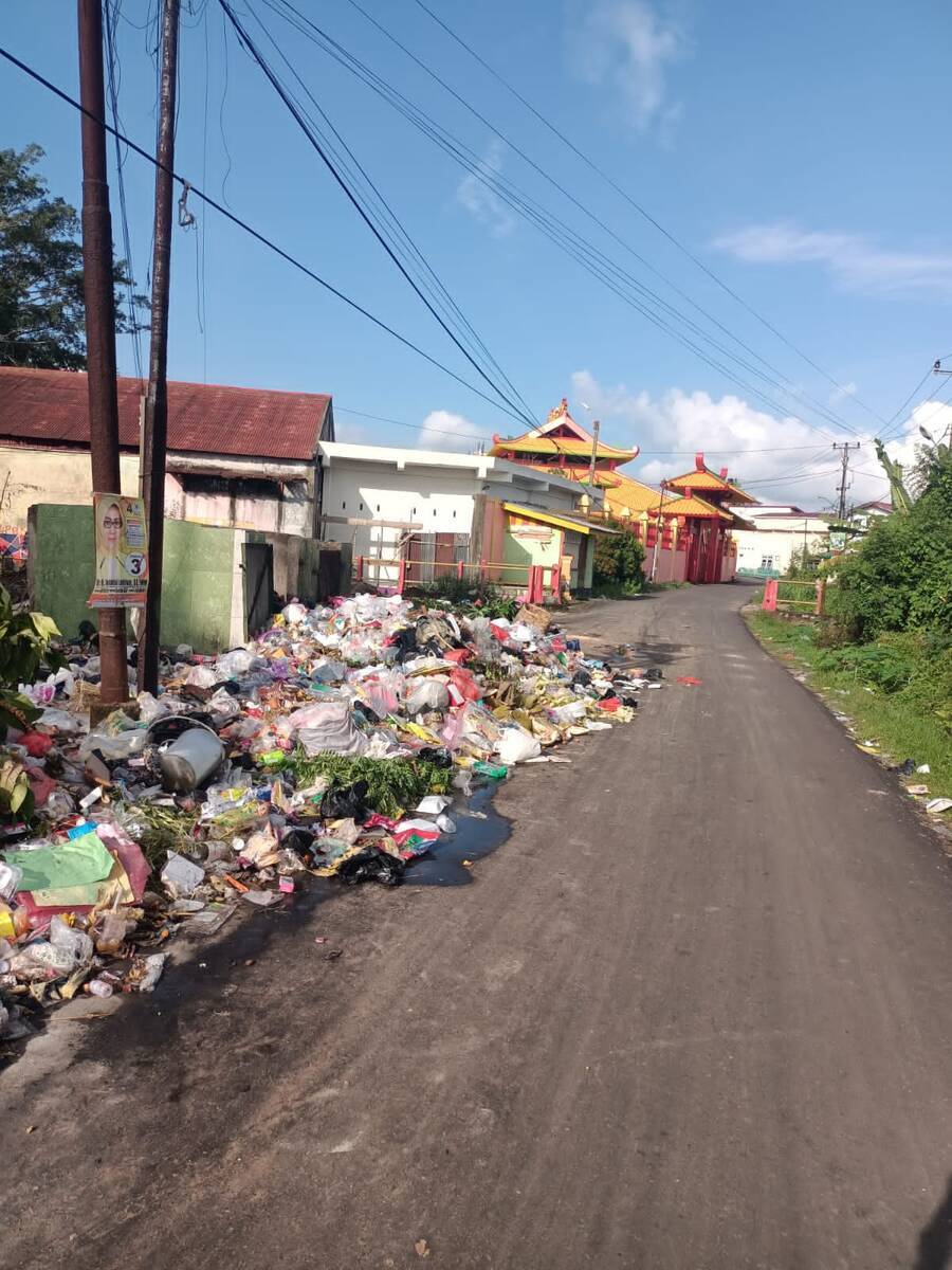 Dear Ibu Pj Wali Kota Jambi, FOTO Tumpukan Sampah Berserakan di Cempaka Putih