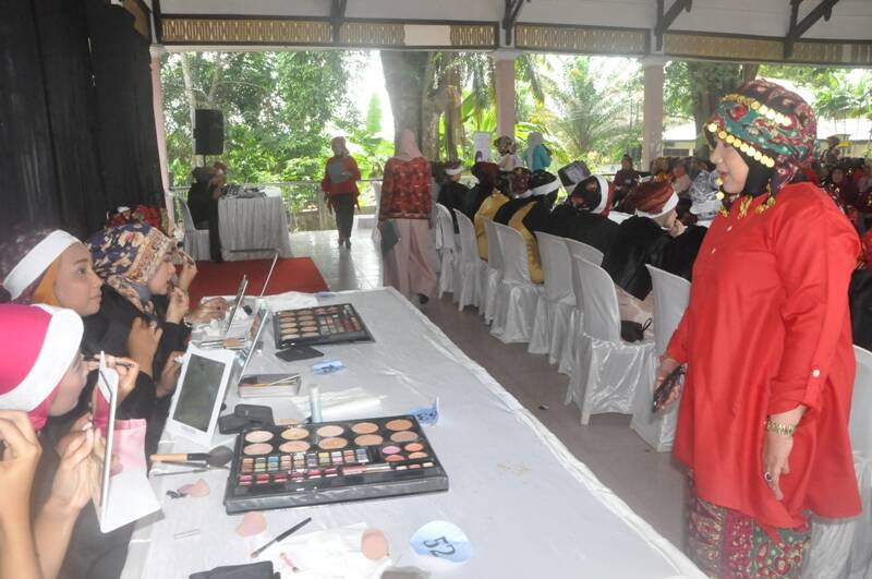 Dekranasda Gelar Lomba Tata Rias Wajah