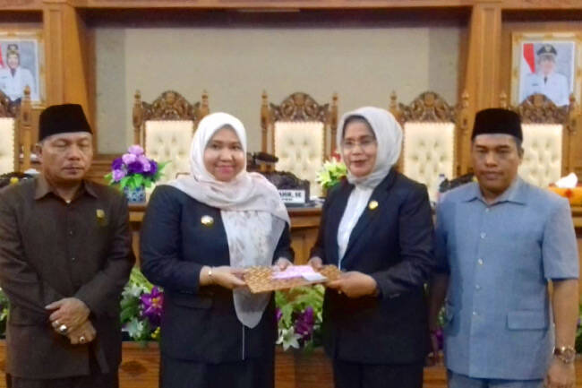 Dewan Muaro Jambi Dengarkan Nota Keuangan Ranperda Perubahan APBD Th 2019
