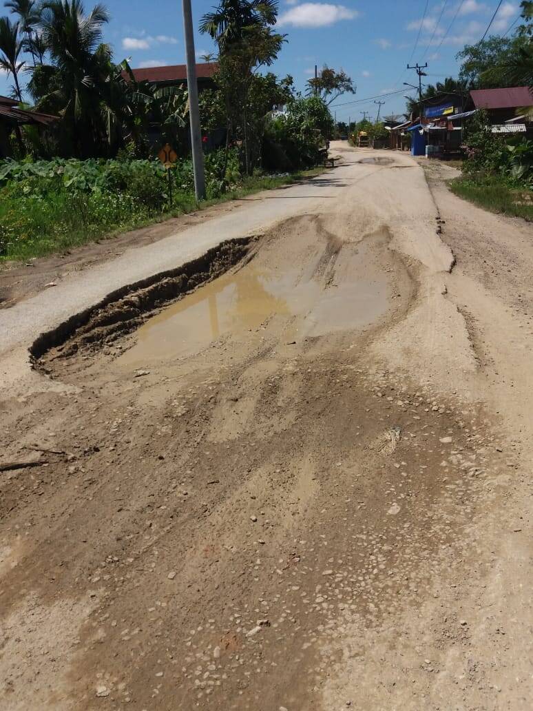 Dewan PKS: Tujuh Kilometer Jalan Rusak Tak Kunjung Diperbaiki Pemprov