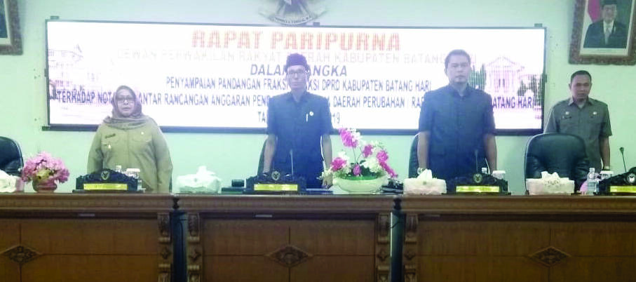 Dewan Sampaikan Pandangan Umum Fraksi Fraksi Terhadap Nota Pengantar RAPBD-P Batanghari 2019
