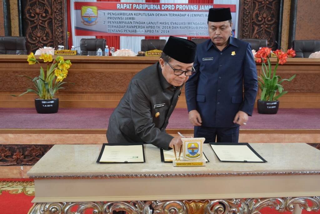 Dewan Setujui 4  Ranperda Inisiatif Pemprov Jambi
