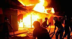 Di Tinggal Sholat Tarawih Rumah Pak RT Ludes Terbakar