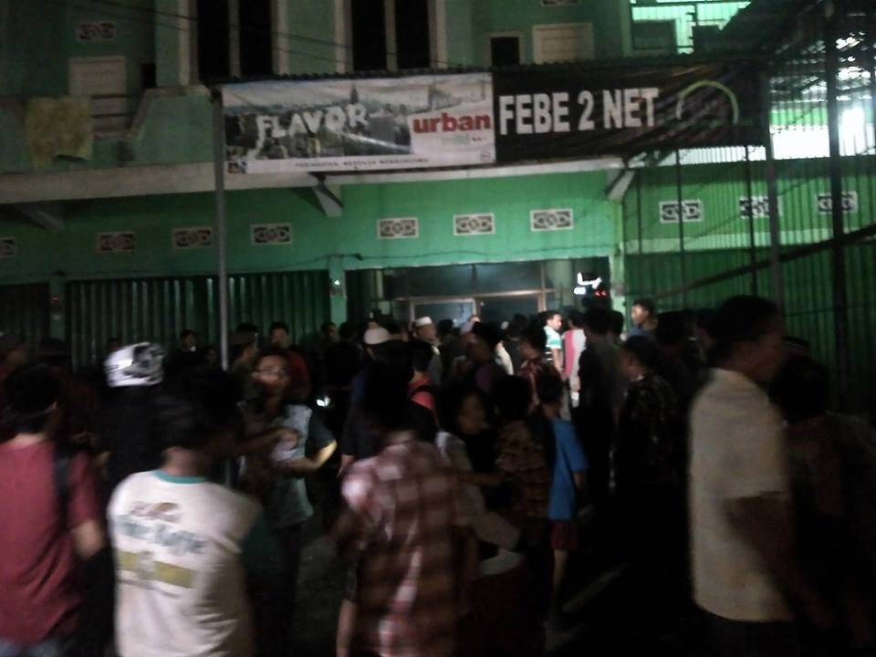 Dicurigai Sarang Pesta Narkoba, Warga Gerebek Warnet FEBE 2 NET
