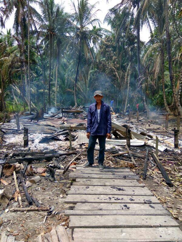 Diduga Konsleting Listrik, Satu Rumah Warga Hangus Terbakar