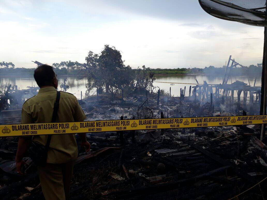 Diduga Lupa Matikan Kompor Gas, Rumah Warga Dendang Ludes Terbakar