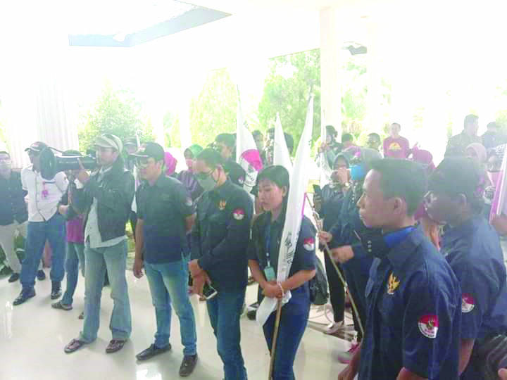 DPP LSM Brantas Gelar Didepan Kantor Bupati Muaro Jambi