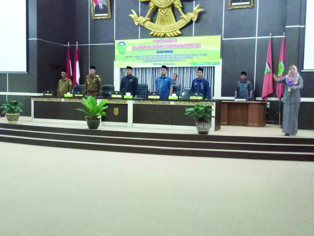 DPR Gelar Rapat Paripurna Penyampaian Nota Pengantar Ranperda dan LKPJ APBD Tebo 2017