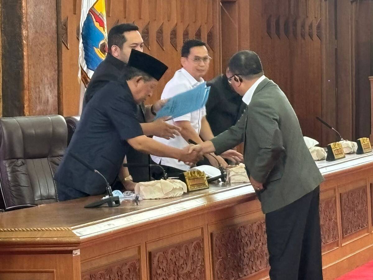DPRD Provinsi Jambi Gelar Rapat Paripurna, Hampir Semua Fraksi Kompak Soroti Proyek Multiyears dan Batu Bara