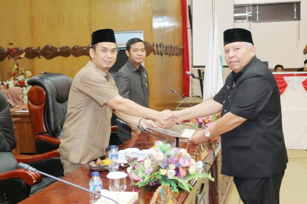 DPRD Sampaikan Nota Pengantar II Empat Raperda inisiatif