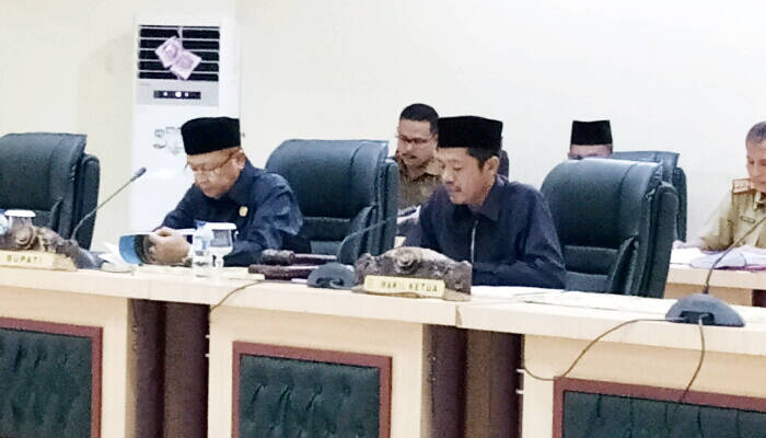 DPRD Sarolangun Gelar Paripurna LKPJ Bupati dan Penyampaian Dua Ranperda