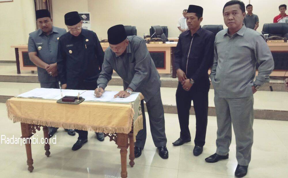 DPRD Sarolangun Setujui Ranperda Pembentukan Dua Kecamatan