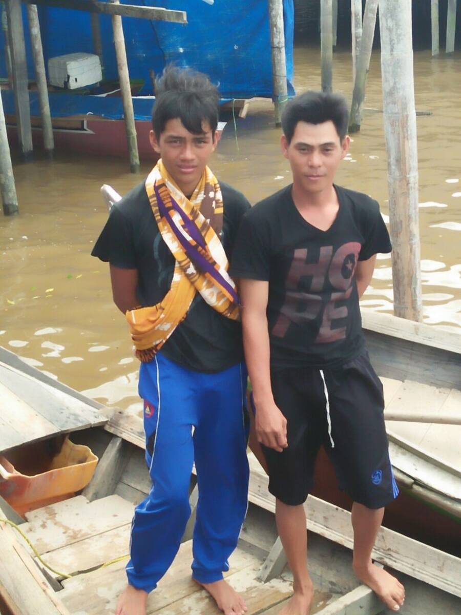 Dua Nelayan Nyaris Tenggelam Dihantam Ombak