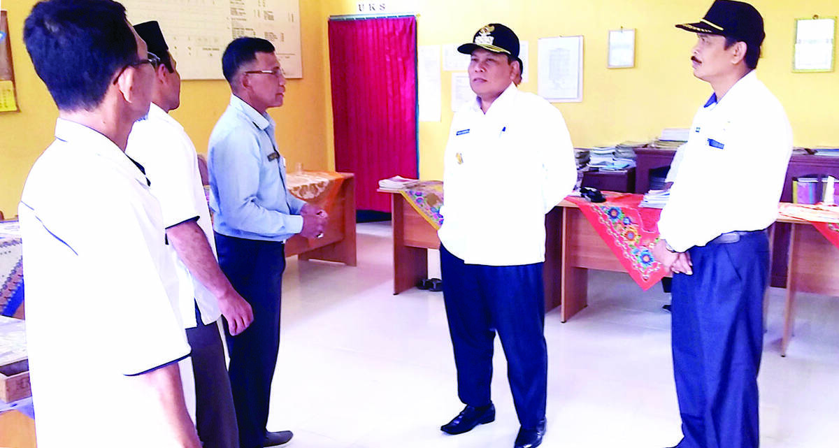 Dua Sekolah di Pungut, Kekurangan Siswa