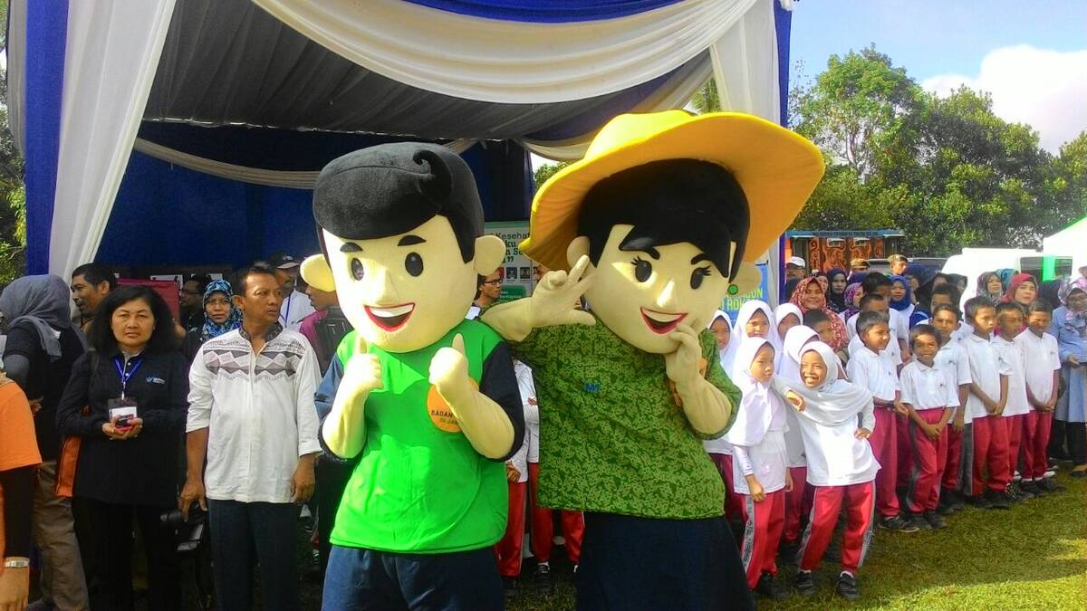 Duet “Pompi-Omi” Sapa Warga Jambi