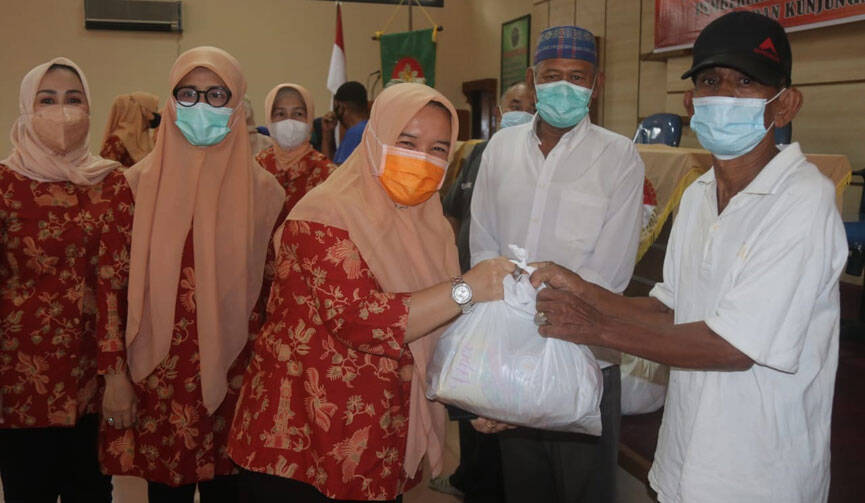 DWP Provinsi Jambi Berbagi Kasih dengan Anak Disabilitas