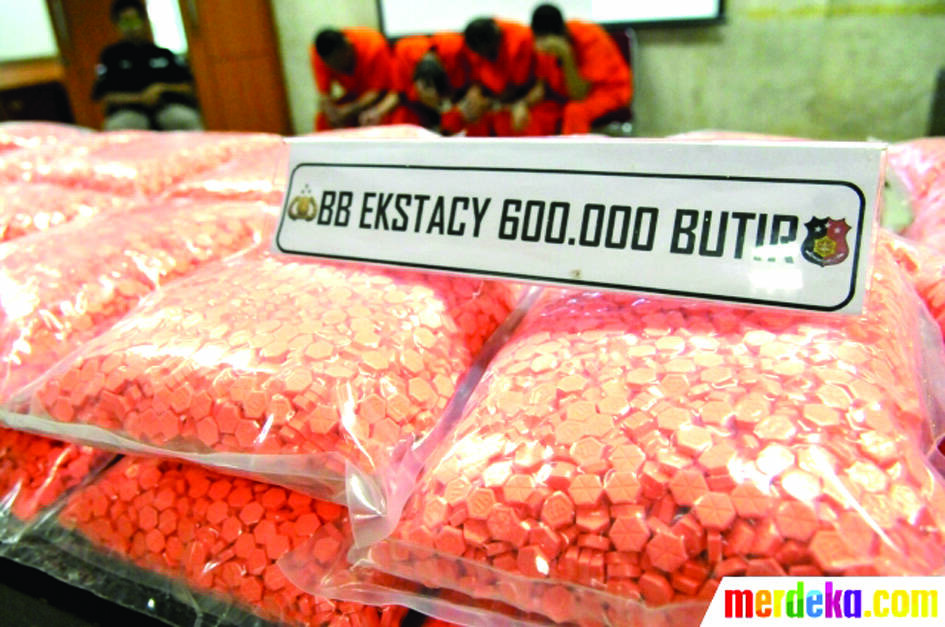 Empat Kurir 600 Ribu Butir Ekstasi Asal Belanda Ditangkap