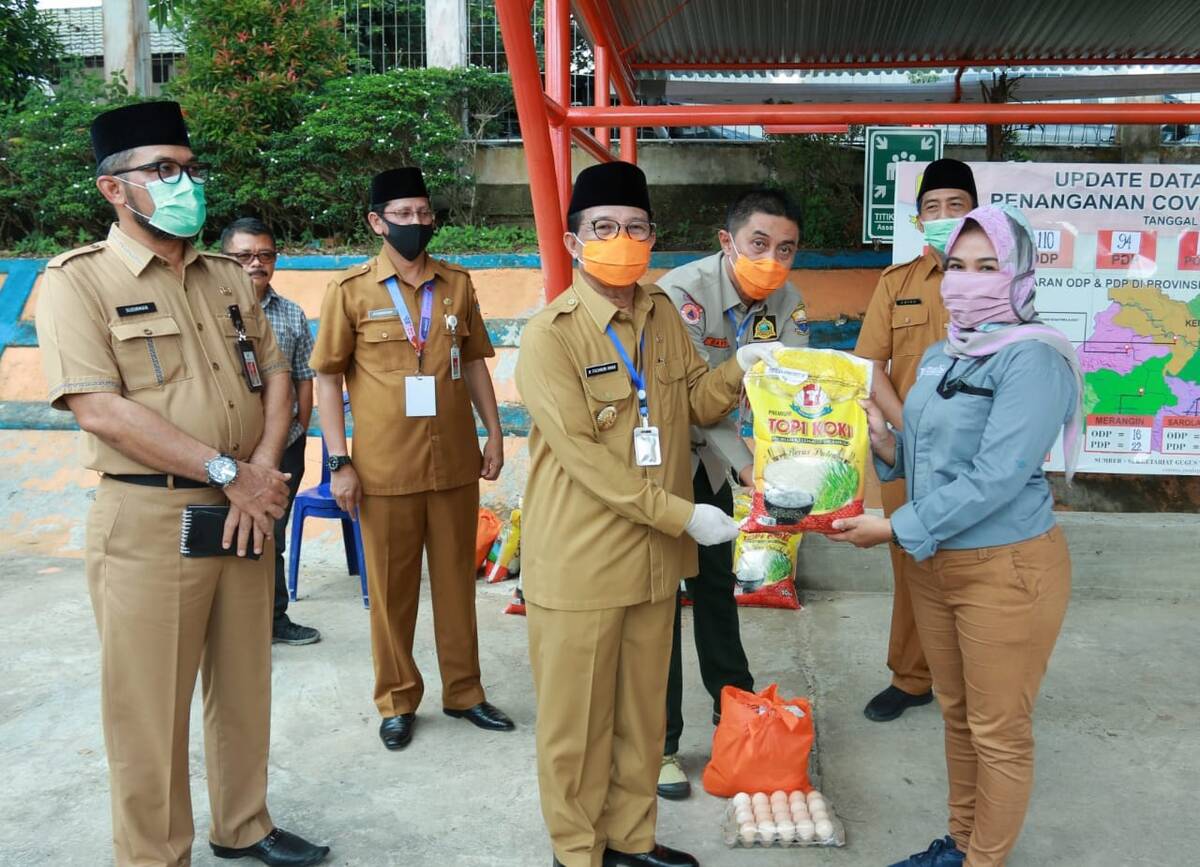 Fachrori Beri Batuan Sembako ke 150 Jurnalis