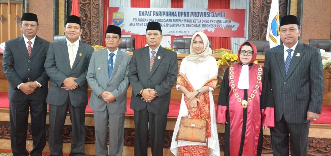 Fachrori Hadiri Pelantikan Wakil Ketua DPRD Provinsi Jambi