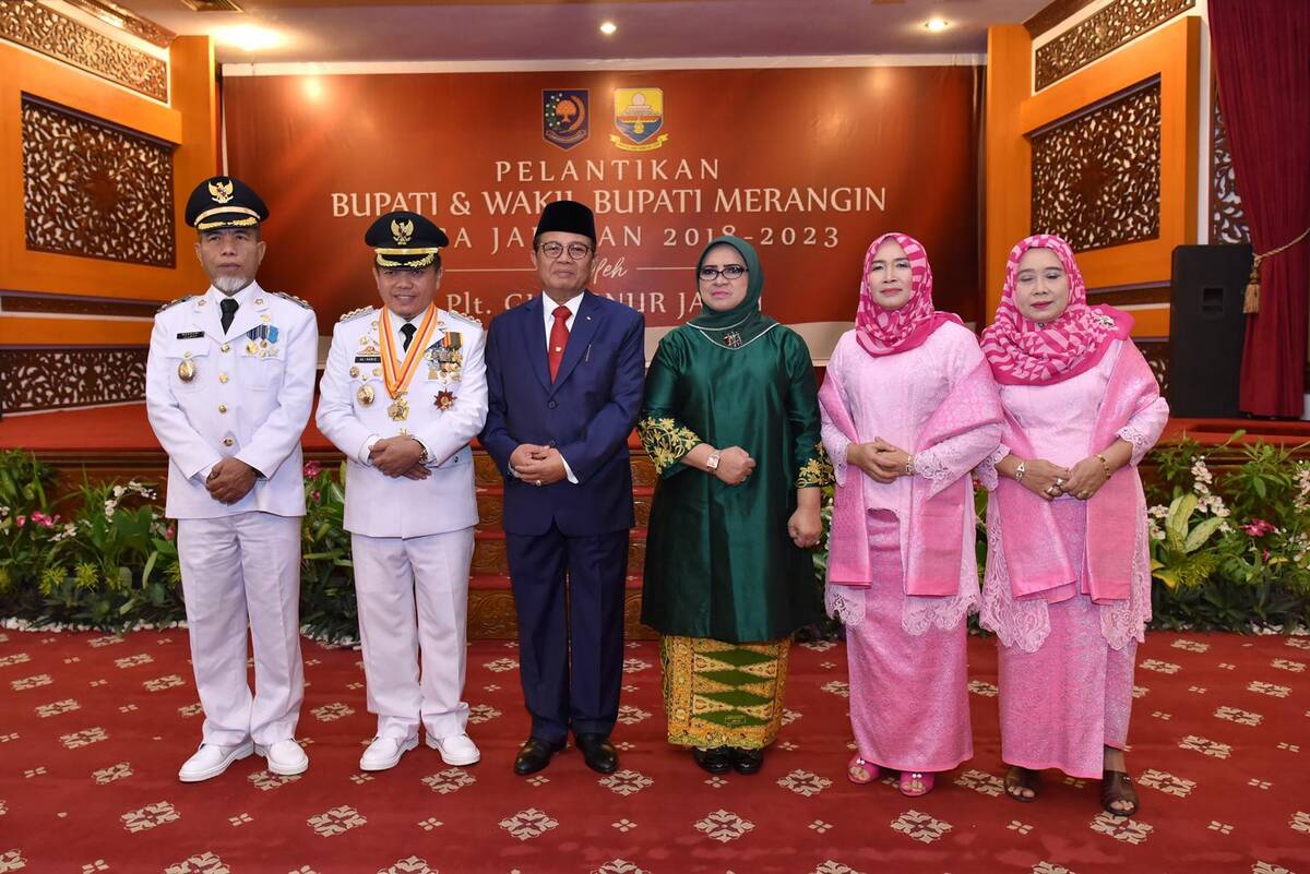 Fachrori Lantik Bupati dan Wakil Bupati Merangin Terpilih Periode 2018-2023