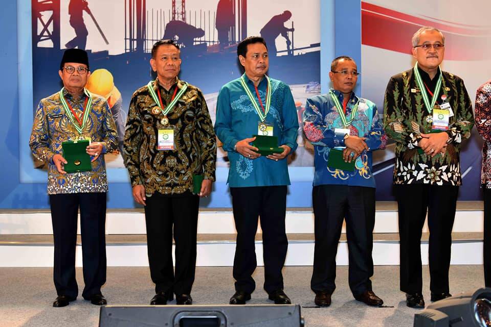 Fachrori Raih Penghargaan Pembina K3 Dari Kementerian Ketenagakerjaan