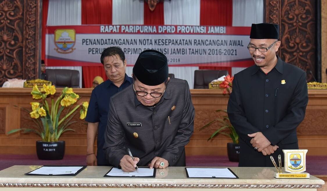 Fachrori Tandatangani Rancangan Awal Perubahan RPJMD