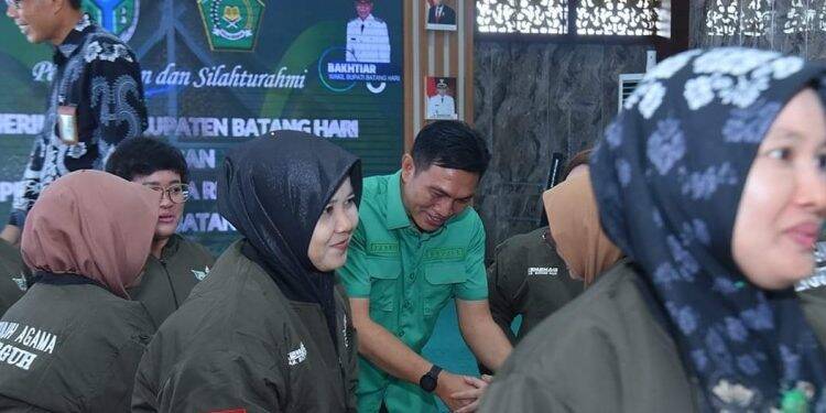 Fadhil Arief Kukuhkan Ikatan Penyuluh Agama Batanghari