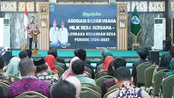 Fadhil Kukuhkan Bumdes-ma Lembaga Keuangan Desa se-Kabupaten Batanghari