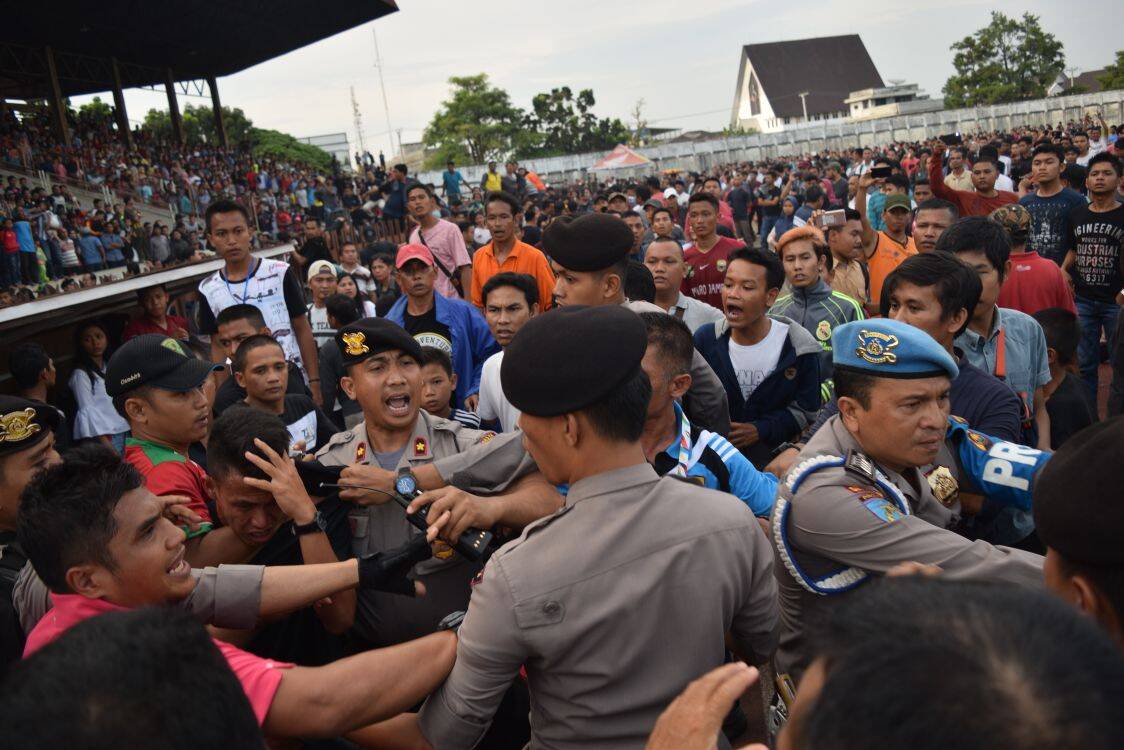 Final Gubernur Cup Ricuh