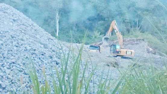 Galian C Illegal, di Lempur Rambah Danau Lingkat