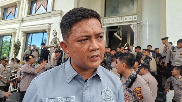 Gedung DPRD Rusak Pasca Demo, Hafiz Fattah Pastikan Aktifitas Tetap Berjalan
