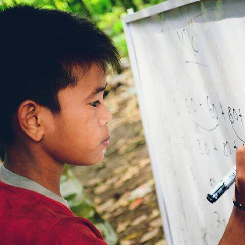 Gedung Sekolah SAD Memprihatinkan