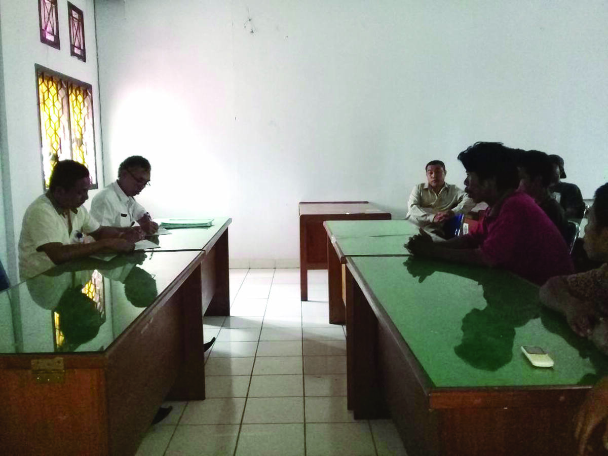 Geruduk Kantor PMD Warga SAD Minta Pilkades Susulan