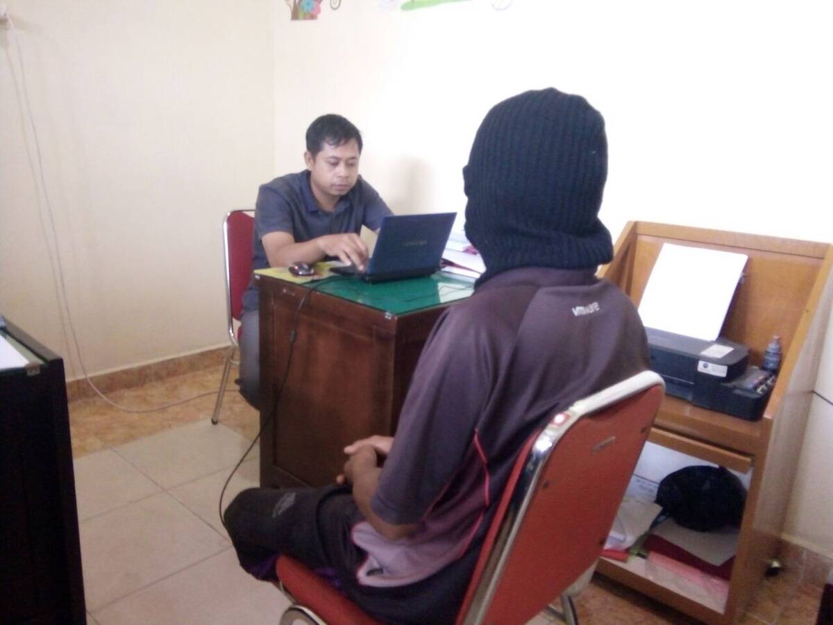 Gila..Wanita Kelainan Jiwa Juga Di Perkosa Muslih