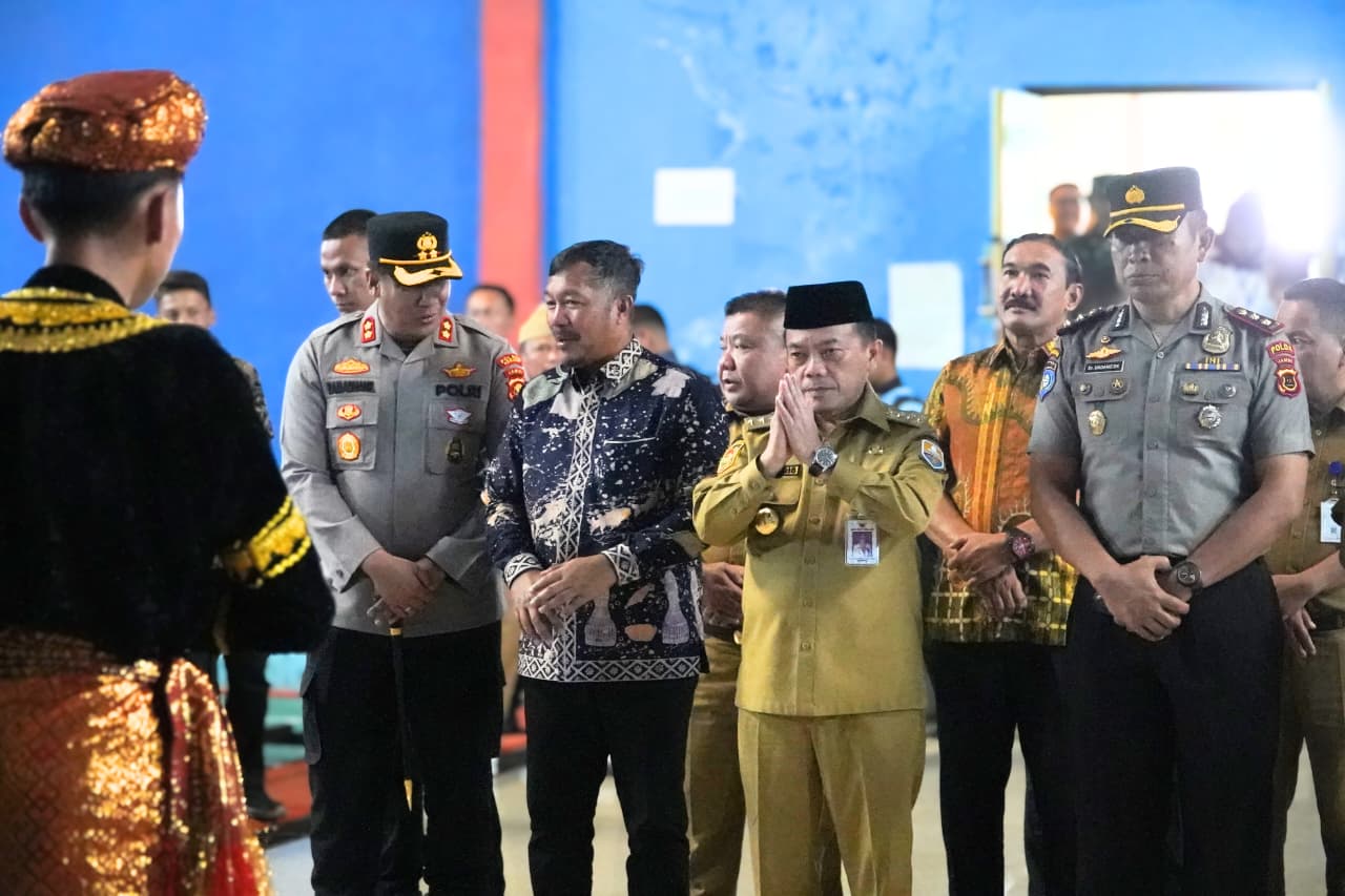 Gubernur Al Haris Kumpulkan Semua Kepsek 