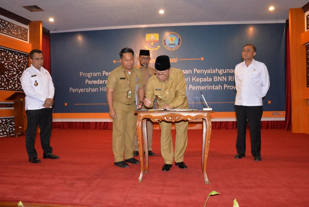 Gubernur Jambi Hibahkan Tanah dan Bangunan Mendukung Pemberantasan Narkoba
