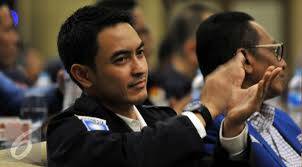 Gubernur Zola Berangkatkan Dua Balita ke RSCM