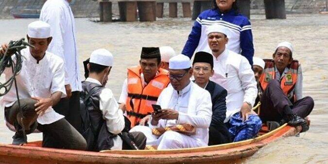 Gunakan Ketek, UAS dan TGB Hadiri Tausiyah di Olak Kemang