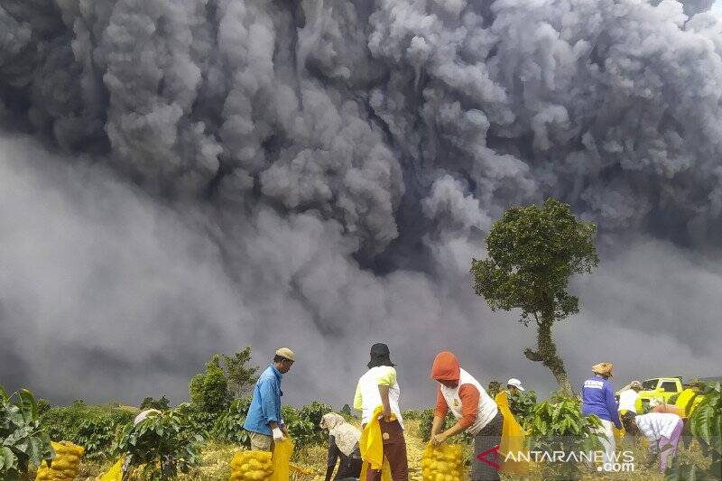 Gunung Merapi 26 Kali Gempa Guguran