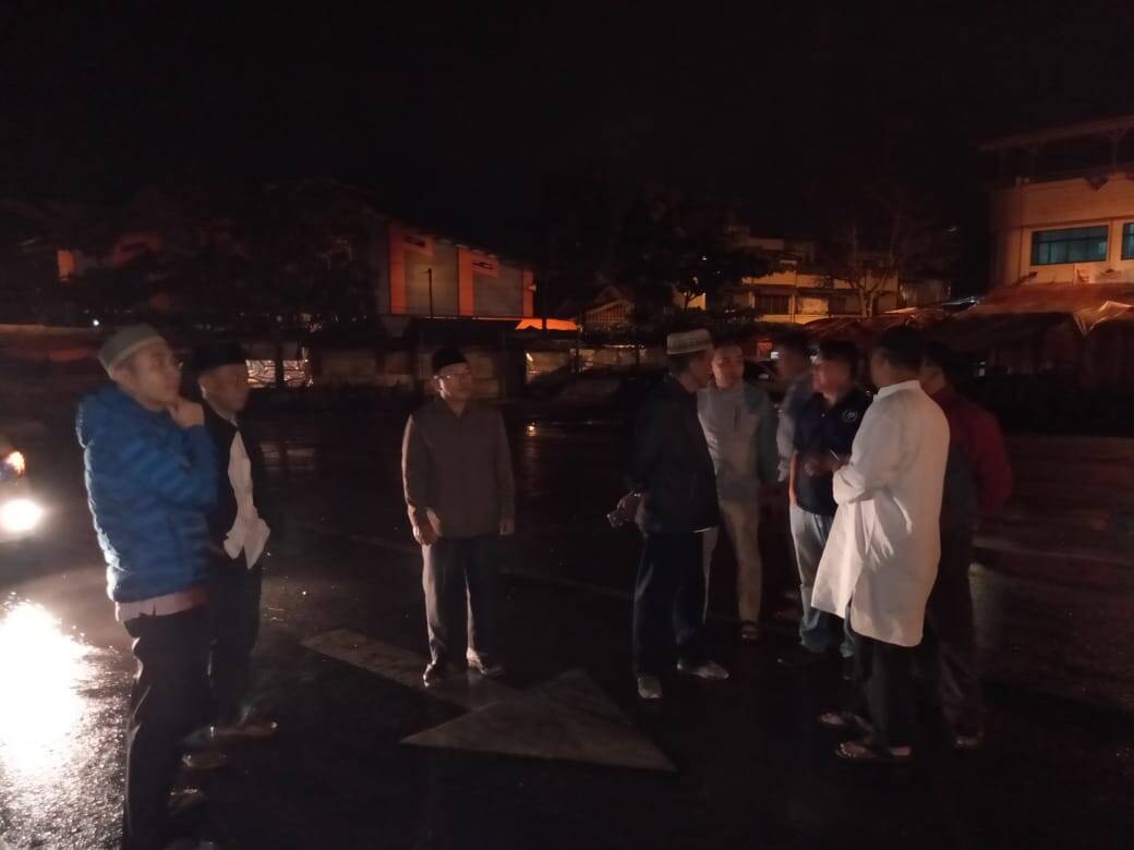 Hadapi Takbiran dan Lebaran, Ketua DPRD Kembali Pantau Jalan dan Penerangannya