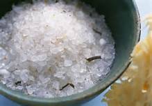 Harga Garam Berdampak Produksi Ikan Asin Menurun