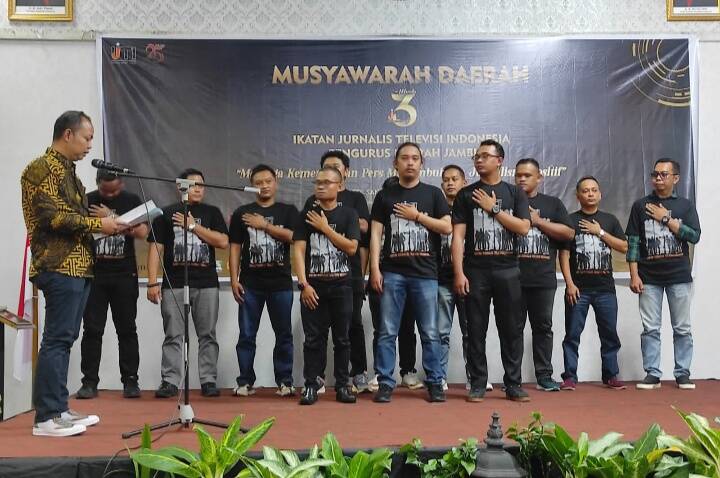 Hari Ini dan Seterusnya Panggil Andrianus Susandra dengan Sebutan Ketua, Berikut Susunan Pengurus Baru IJTI Pengda Jambi