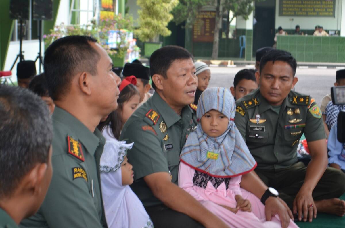 Hari Juang TNI AD, Korem 042/Gapu Gelar Syukuran Bersama Ratusan Anak Yatim