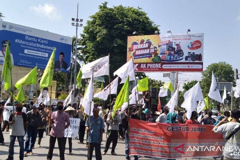 Hari Tani Hak Rakyat Dirampas, DPRD Bentuk Pansus Hentikan PT WKS